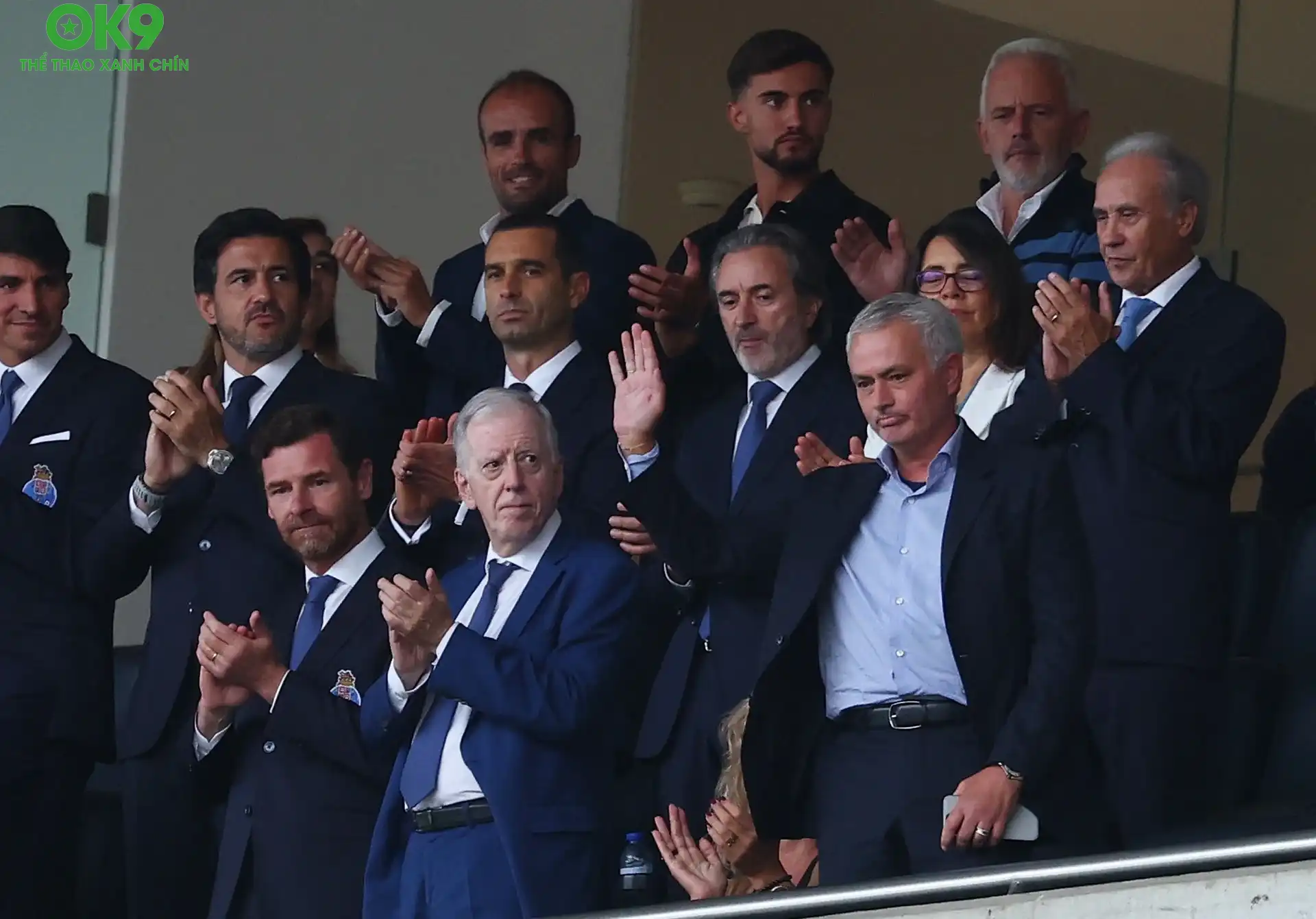 Jose Mourinho xúc động trong ngày trở lại đội bóng cũ Porto